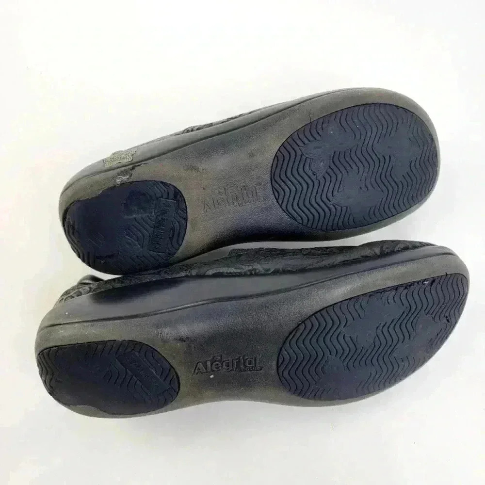 Alegria Keli PRO Black Emboss Paisley Slip On Loafer Platform Clogs - 7 - 7.5 - Picture 4 of 10